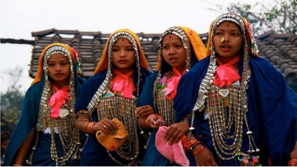Tharu 8