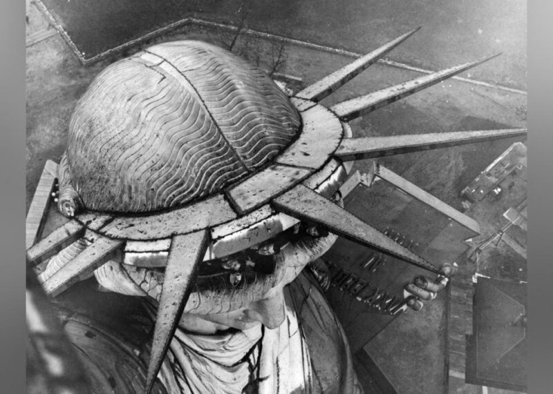 1930, Liberty's head